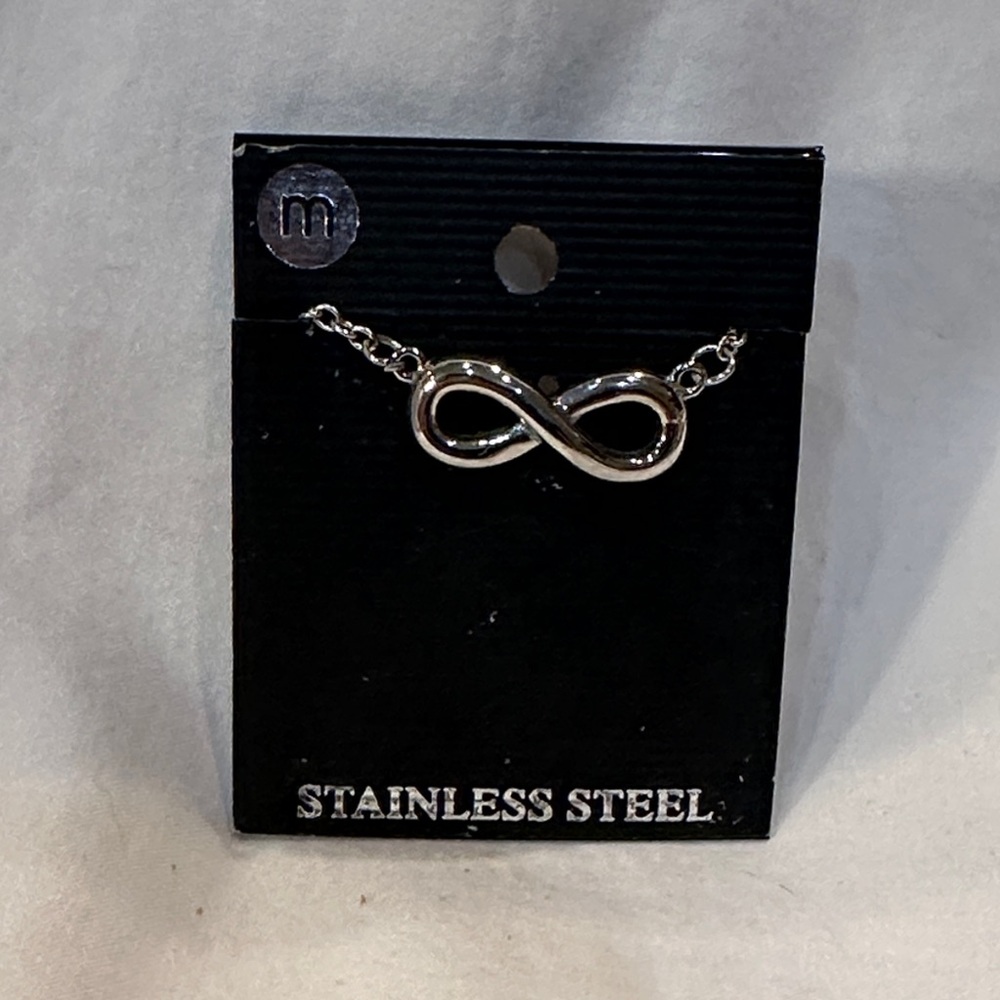 Source Unknown Silver Infinity Necklace